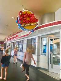 🇺🇸 Johnny Rockets