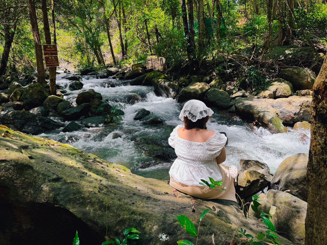 น้ำตกวังบ่อ น้ำตกลับๆ จ.ปราจีนบุรี