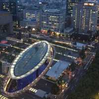 🌿🌺 "探訪綠洲21：城市中的綠色寧靜天堂" 🏙️🌈