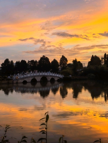 The Best Sunset in Lijiang | Trip.com Black Dragon Pond