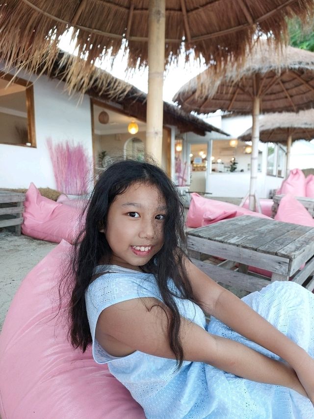 Curve Beach Cafe' คาเฟ่ลับ วิวสวย@หาดนางรำ ชลบุรี