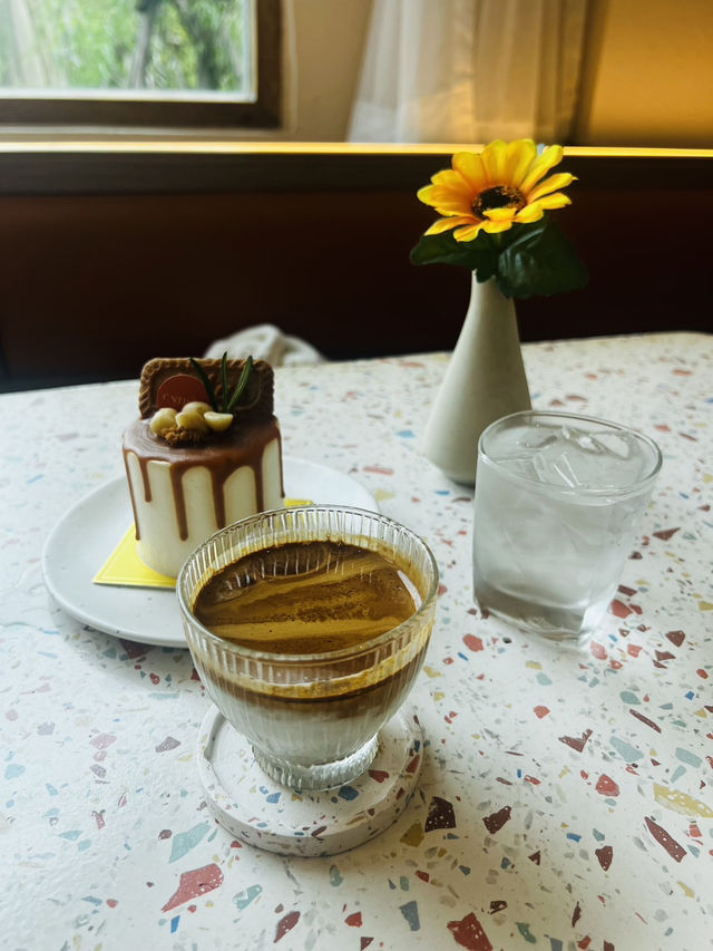 Continue Cafe คาเฟ่ปทุมธานี
