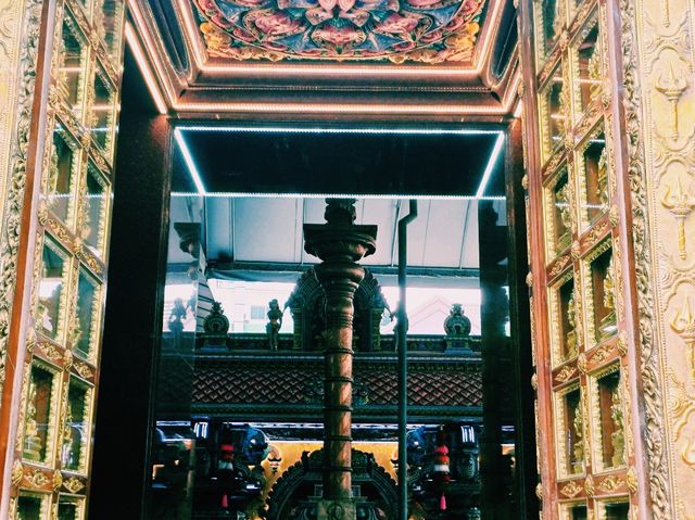 泰國曼谷非常有特點的印度神廟景點:克窟寺，百年歷史古跡寺廟