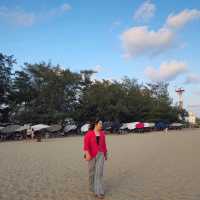 หาดแหลมเจริญ…จังหวัดระยอง 🌊⛱️