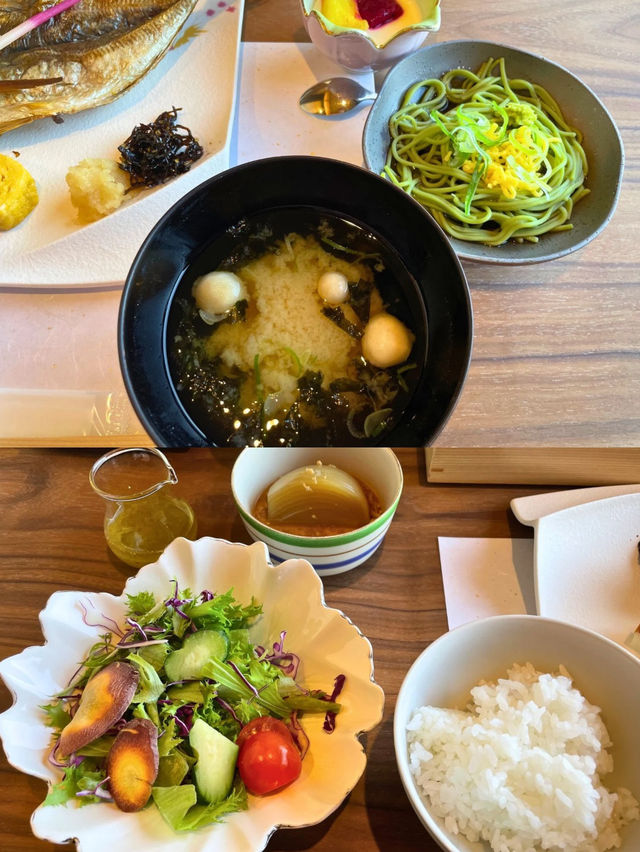 釜で炊いた白米が美味しい朝食🥢石のや 伊豆長岡♨️