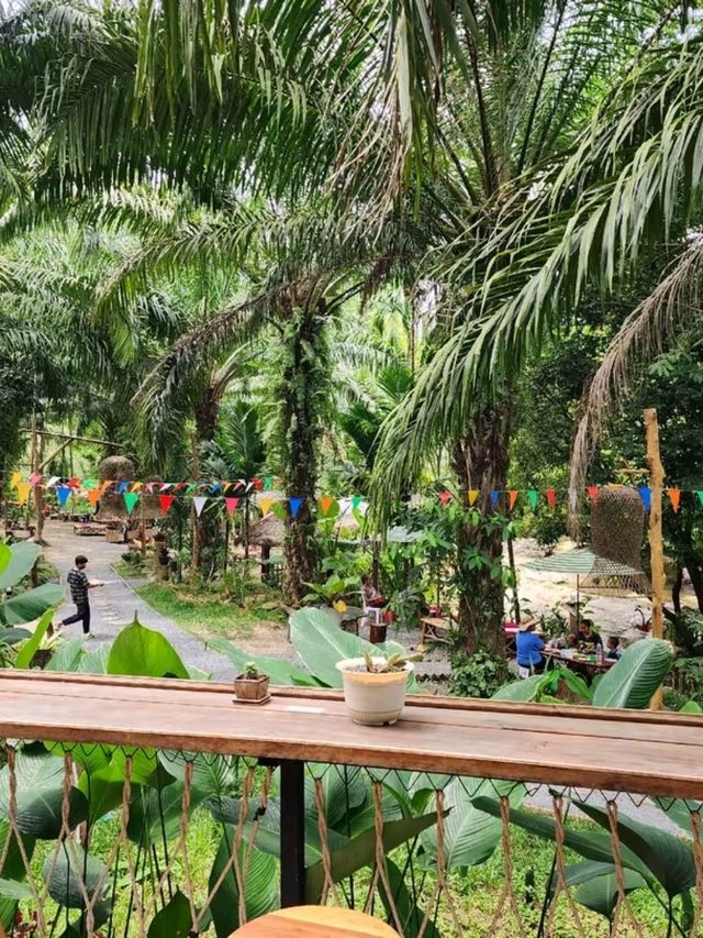 บ้านวังเข้ Baan Wang Khea riverside &camping  🐊