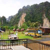 ฮักเขาคาเฟ่ & โฮมสเตย์ เนินมะปราง