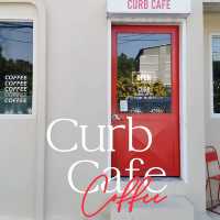 Curb Cafe คาเฟ่ในบ้านสไตล์มินิมอล