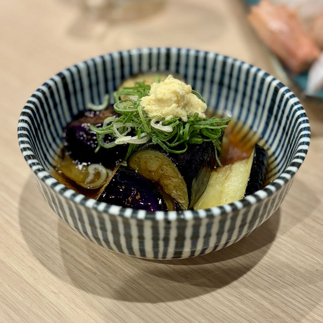 【大阪・心斎橋】1貫88円から楽しめる寿司居酒屋「鮨 ととぎん 心斎橋店」