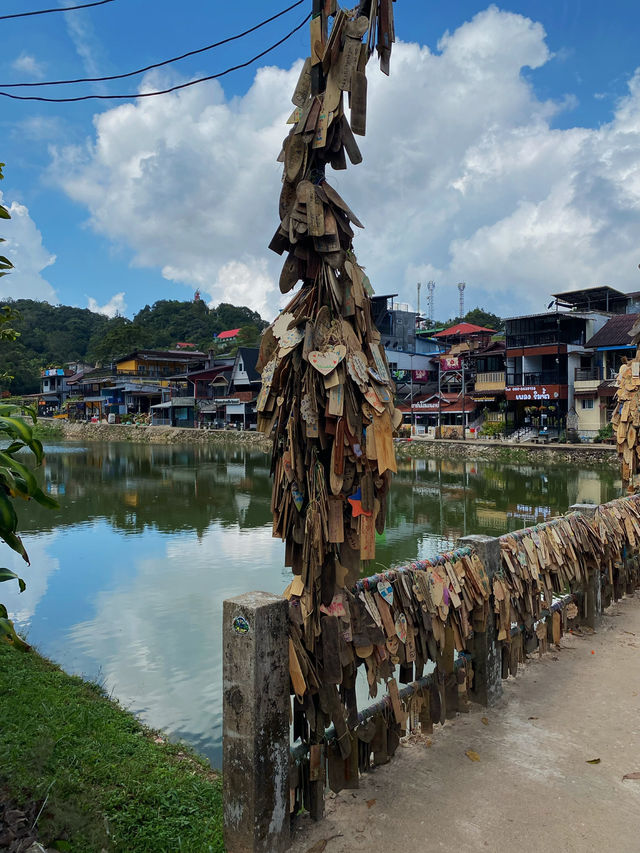 บ้านอีต่อง เมืองในสายหมอก