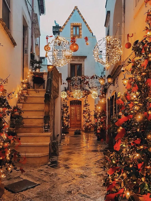 A White Christmas (of Trulli Lights!) in Locorotondo, Italy
