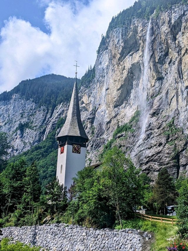擁有72條瀑布的瑞士美麗小鎮：勞特布龍嫩 Lauterbrunnen