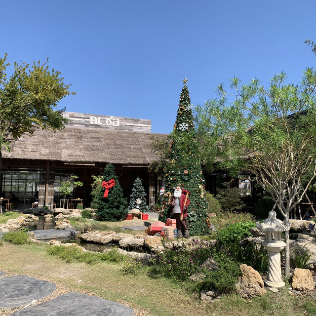 ร้านอาหารทะเลแน่นๆ บรรยากาศดีมากที่ชลบุรี