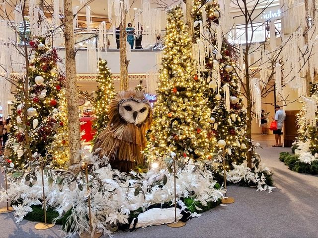 A Christmas encounter at Mid Valley Megamall