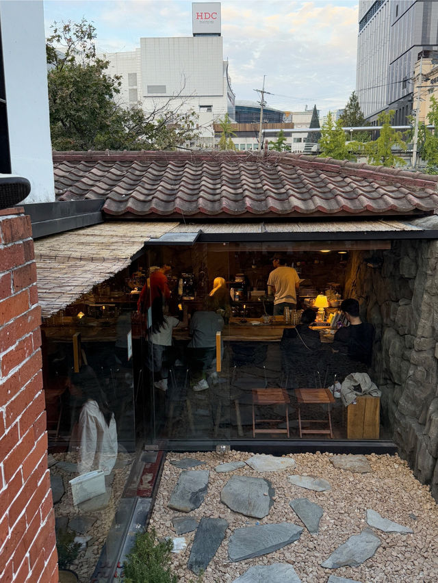 💕💭용산 올딧세 동굴 컨셉의 카페