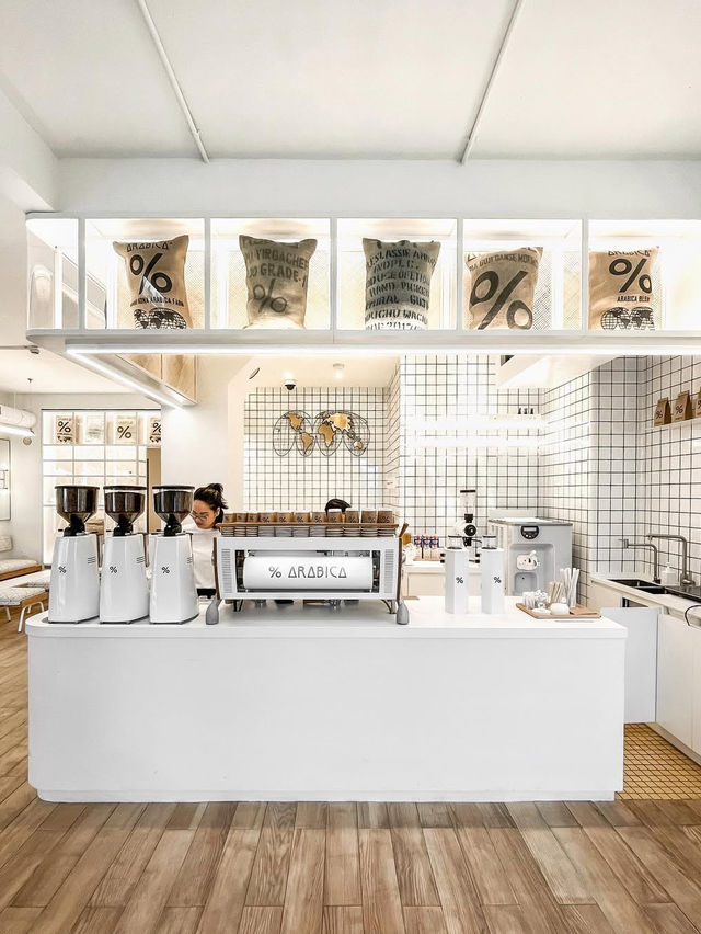 % Arabica Cafe Apartment
