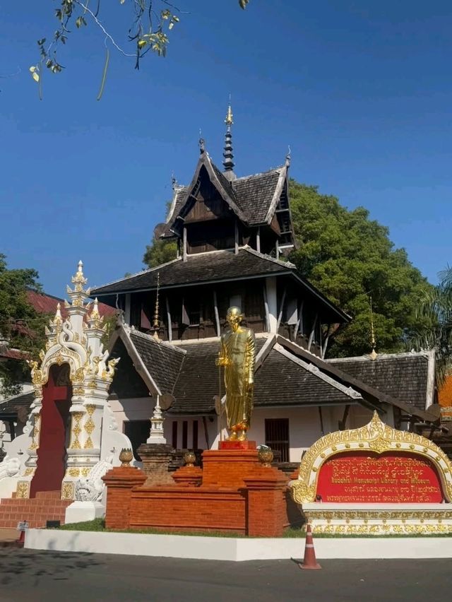 柴迪隆寺，清邁六大佛寺中最崇高、最有人氣的寺廟