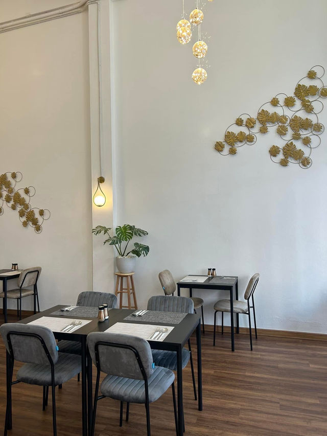  Mana restaurant and boutique hotel 
