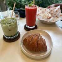spacious cafe