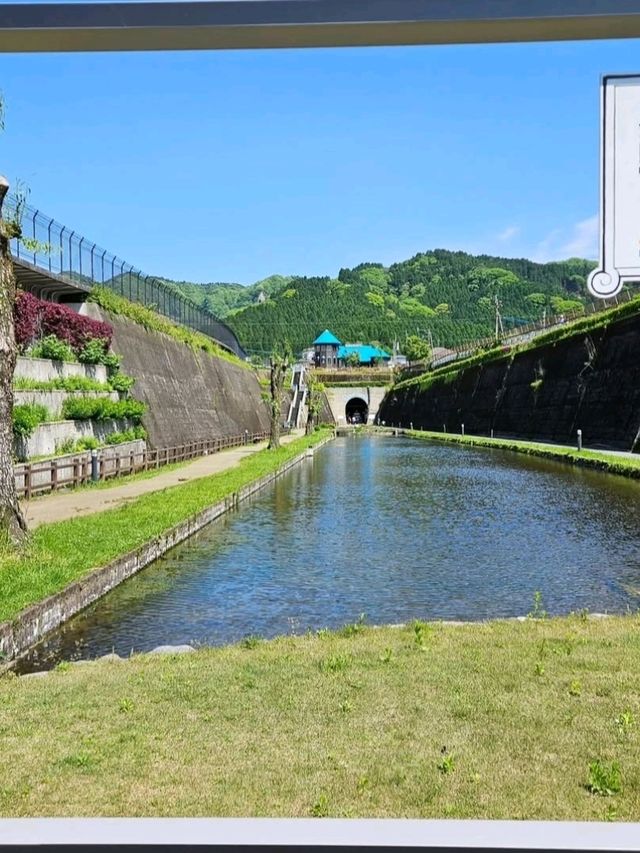 ■まさかトンネルの中がこんな空間になってるなんて