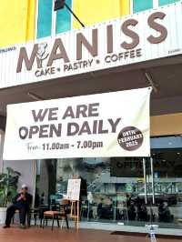 HATS OFF TO MANISS PASTRY & COFFEE, AYER KEROH, MELAKA !