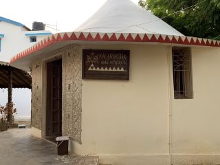 Let's go to Kalaraksha Arts of Kutch!