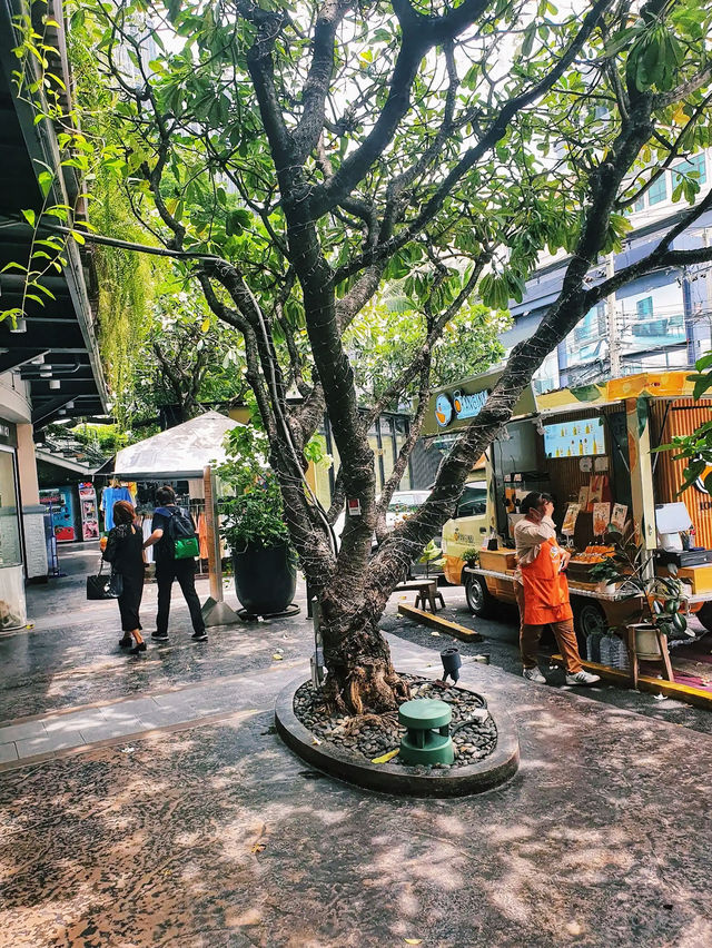 J Avenue Thonglor 