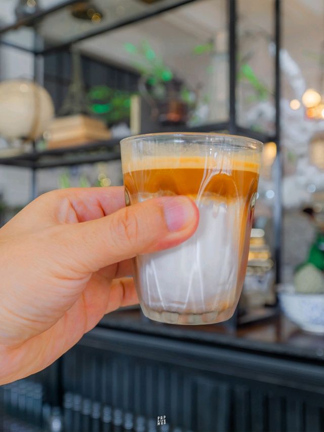 🥧 พักสบายใจกลางอุบลฯ ที่ยู โฮเทล คาเฟ่ดี 