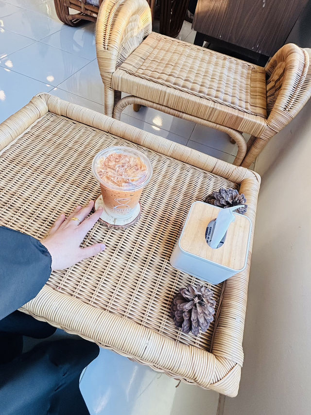 คาเฟ่ time flies at trang Thailand 🇹🇭 