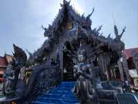 สุดตระการตา อุโบสถเงิน หลังแรกของโลก