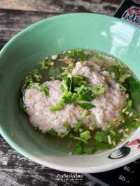 ก๋วยเตี๋ยวหมูต้มยำ ลาดพร้าว 71 หมูสับแน่น 
