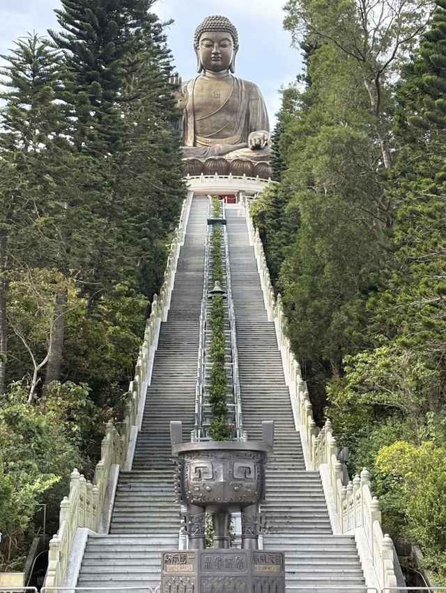 The majestic statue 