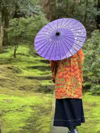 【石川×那谷寺】緑の苔に覆われた境内  羽織、番傘レンタルが無料