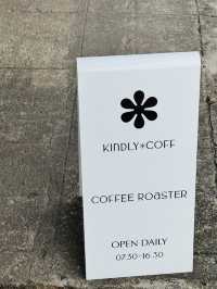 Kindly Coff คาเฟ่เล็กๆ ที่พกความอบอุ่นมาเต็มแก้ว