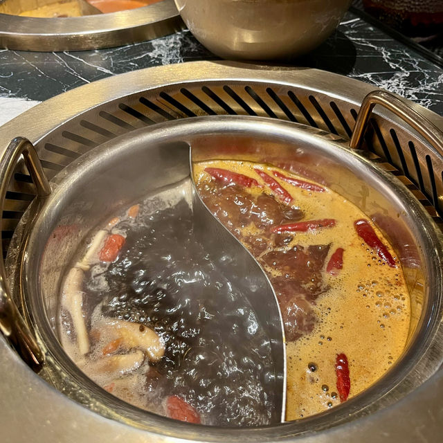 🔥【中環重慶火鍋霸主】朝天門非遺火鍋｜麻辣控必朝聖🌶️