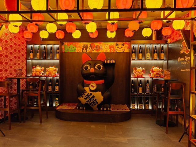 【尖沙咀居酒屋探秘】九十番地：超巨型招財貓打卡！🐱 瓦片牛肉蕎麥麵一食兩味🍜