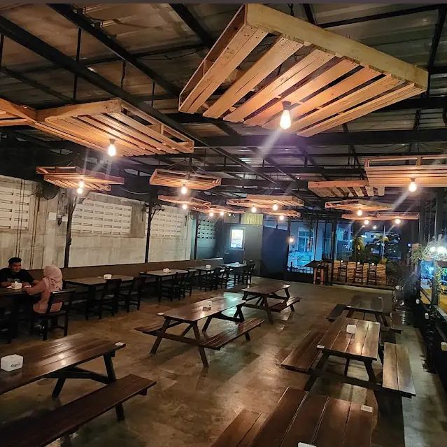 Roasteree Cafe