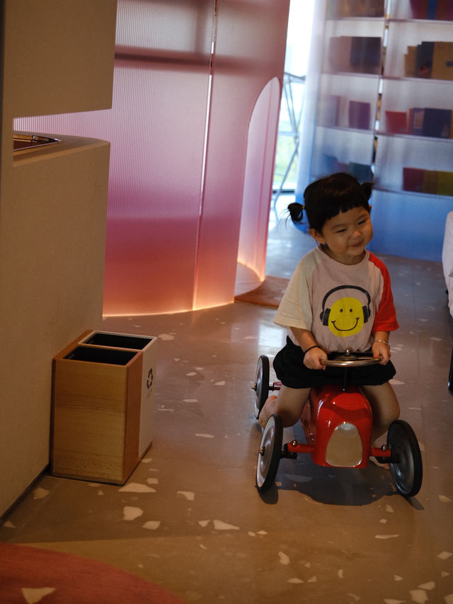 小姐妹樂呵呵吵著要再去的親子酒店