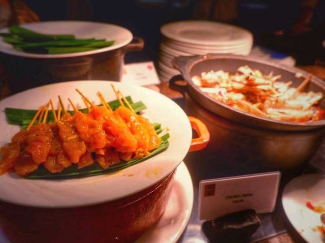 บุฟเฟ่ต์นานาชาติ 27 Bites at Radisson Blu Plaza