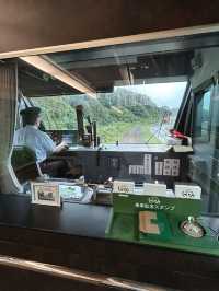 【観光列車】絶景を眺めながらごろごろ。リゾートしらかみの旅。