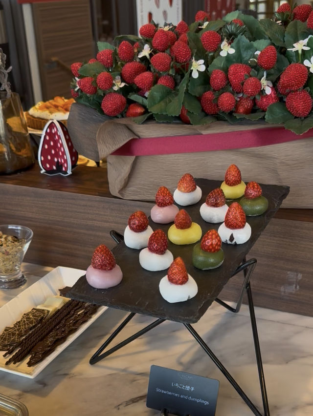 北海道グルメ＆いちごスイーツビュッフェ🍓