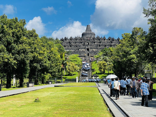  Amazing Temple Experience in Yogyakarta!