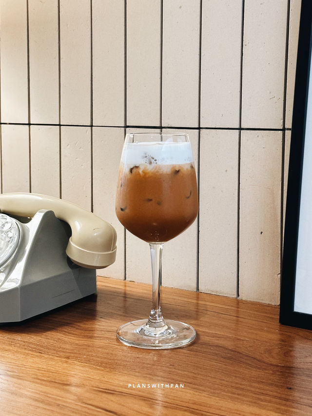 riion chiang mai cafe | stay | gallery . 🤍✨