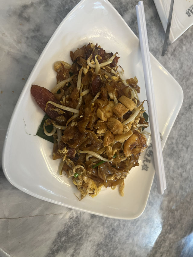 A hidden gem for  Penang authentic local food -  ChooiLimKoo Cafe