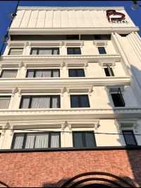 “Urban Pulse: B Hotel’s Chic Stay in the Heart of Petaling Street”