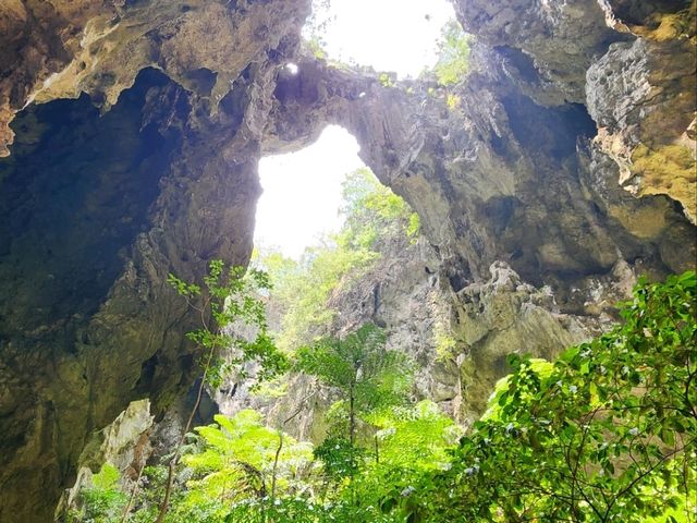 Phraya Nakhorn Cave