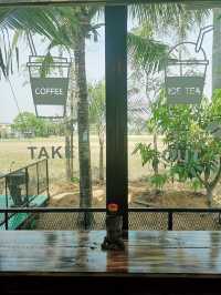 จิบแฟแลนา ที่ร้านเดชอุ่ม กาแฟ