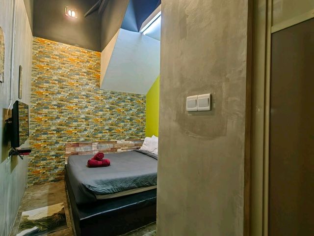 “Transit Haven Near KLIA: Eman Cottage Kip Sentral”