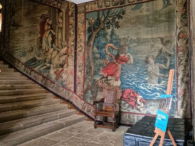 Hardwick Hall: Love for glass and grand history