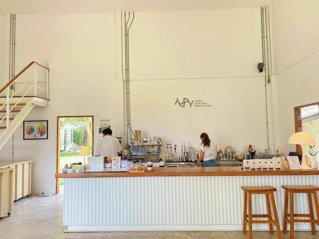 Anna Coffee Roasters Huaruea - คาเฟ่ในสวนบรรยากาศดี